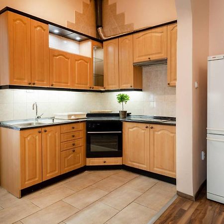 Central And Large Ac Home Away From Home Budapeste Exterior foto