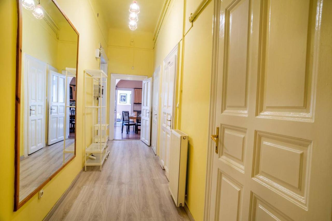 Central And Large Ac Home Away From Home Budapeste Exterior foto